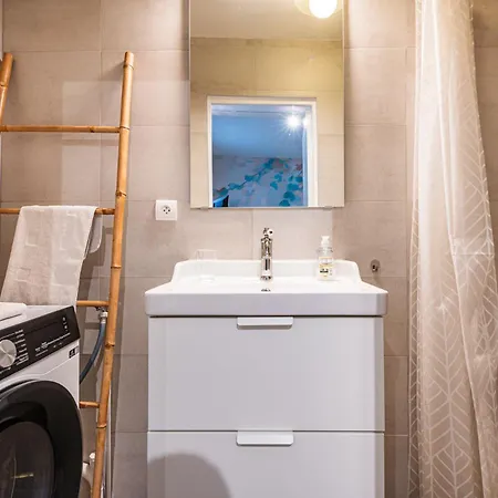 Lägenhet Tirelire, Centre Et Paisible