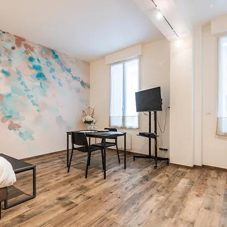 Lägenhet Tirelire, Centre Et Paisible Reims