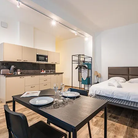 Tirelire, Centre Et Paisible Reims